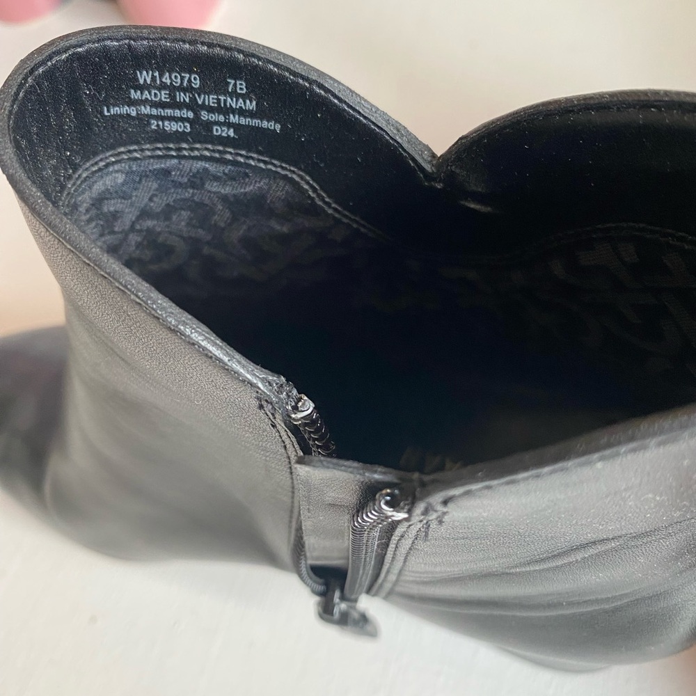 Worn once Cole Haan Black Leather Ankle Boots with chunky heel & zipper closure - Picture 7 of 12